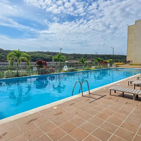 Serena Del Mar Piscina Cerca A La Playa Cartagena